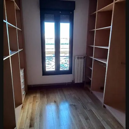 Spacious With Terrace In Camargo *