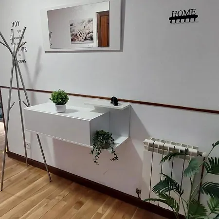 Spacious With Terrace In Camargo *